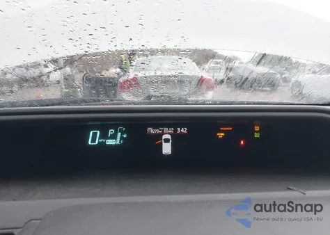 2014 Toyota Prius C Three from USA, damaged, VIN JTDKDTB39E1076582